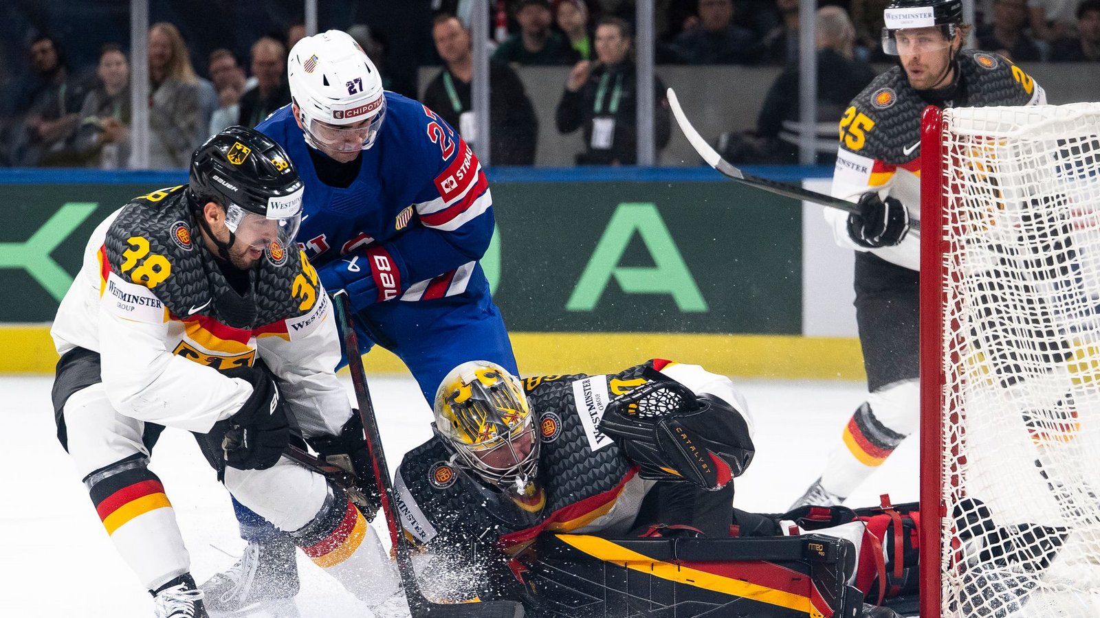 Gegen die USA zeigte das deutsche Team die bislang beste Leistung bei der WM.Foto: Andreas Becker/KEYSTONE/dpa Gegen die USA zeigte das deutsche Team die bislang beste Leistung bei der WM.Foto: Andreas Becker/KEYSTONE/dpa