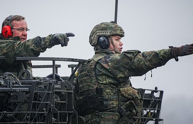 „Kriegstüchtig“ werden – das finden nicht alle in der SPD so wichtig wie der Verteidigungsminister<span class='image-autor'>Foto: Kay Nietfeld/dpa</span>