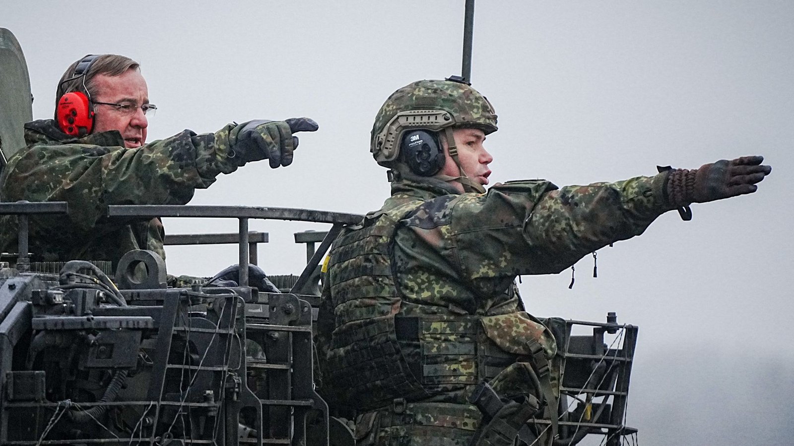 „Kriegstüchtig“ werden – das finden nicht alle in der SPD so wichtig wie der VerteidigungsministerFoto: Kay Nietfeld/dpa „Kriegstüchtig“ werden – das finden nicht alle in der SPD so wichtig wie der VerteidigungsministerFoto: Kay Nietfeld/dpa
