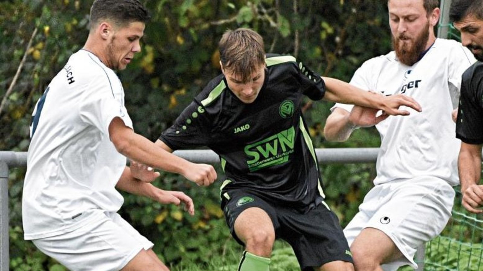Der FC Gündelbach (links Tim Ullrich und rechts Robin Bahnmaier) hofft an diesem Sonntag gegen den SV Illingen II auf die ersten Punkte in der neuen Fußballsaison. Foto: Leitner Der FC Gündelbach (links Tim Ullrich und rechts Robin Bahnmaier) hofft an diesem Sonntag gegen den SV Illingen II auf die ersten Punkte in der neuen Fußballsaison. Foto: Leitner