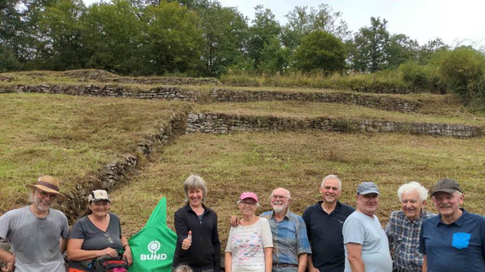BUND Naturschutz Umweltschutz Pflegearbeiten ehemaliger Weinberg Magerrasen Geigersberg Ochsenbach Foto: p