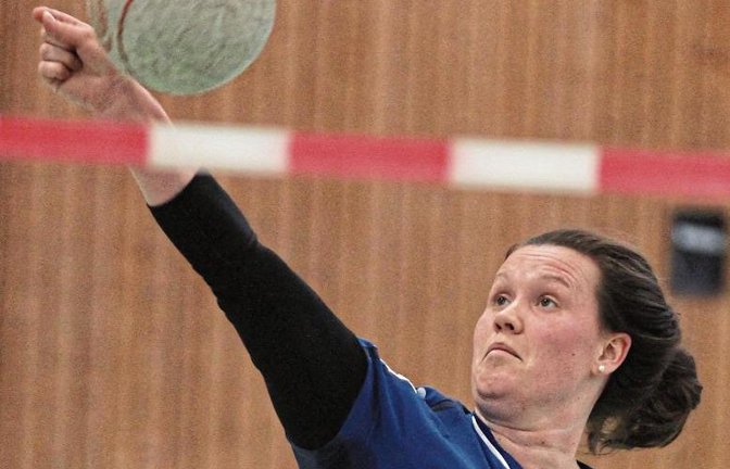 Nach ihrer Babypause kommt TVV-Hauptangreiferin Marie-Therese Rothmaier immer besser rein. Schläge bis auf die Grundlinie gehören wieder zu ihrem Repertoire. Foto: Nachreiner