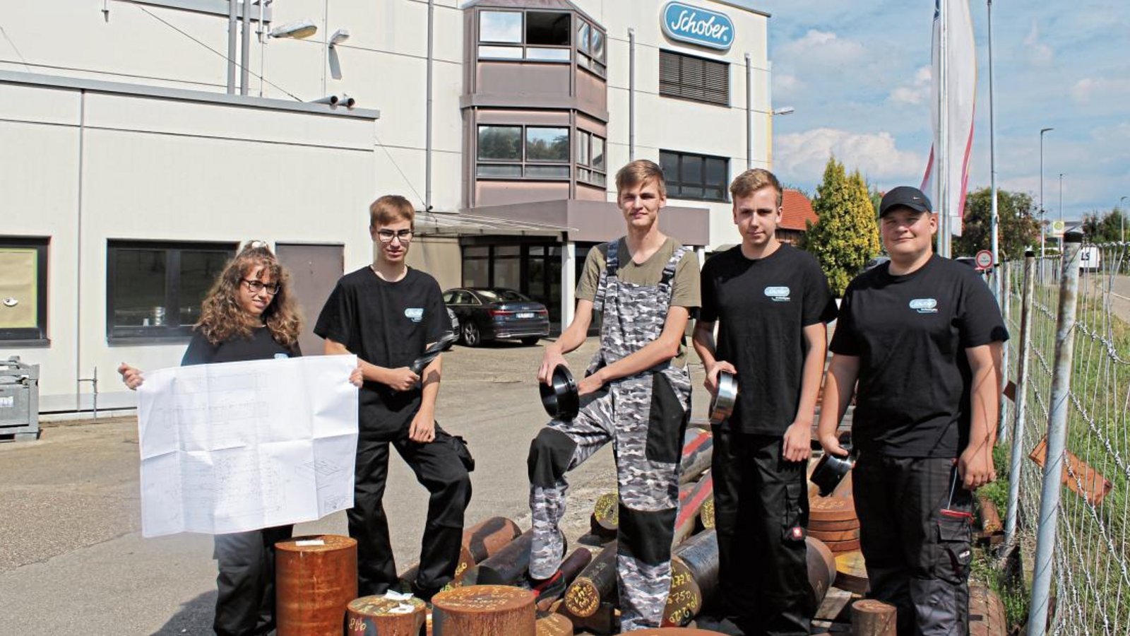 Innovatives Projekt: Die neuen Azubis von Schobertechnologies und der Klaus Raiser GmbH werden gemeinsam ausgebildet. Foto: p Innovatives Projekt: Die neuen Azubis von Schobertechnologies und der Klaus Raiser GmbH werden gemeinsam ausgebildet. Foto: p