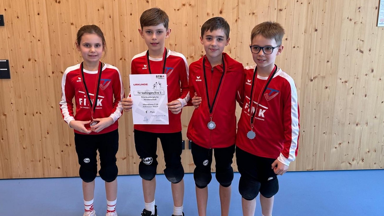 Die U 10 des TV Vaihingen erreicht bei der württembergischen Jugend-Faustball-Meisterschaft den fünften Platz. Foto: privat