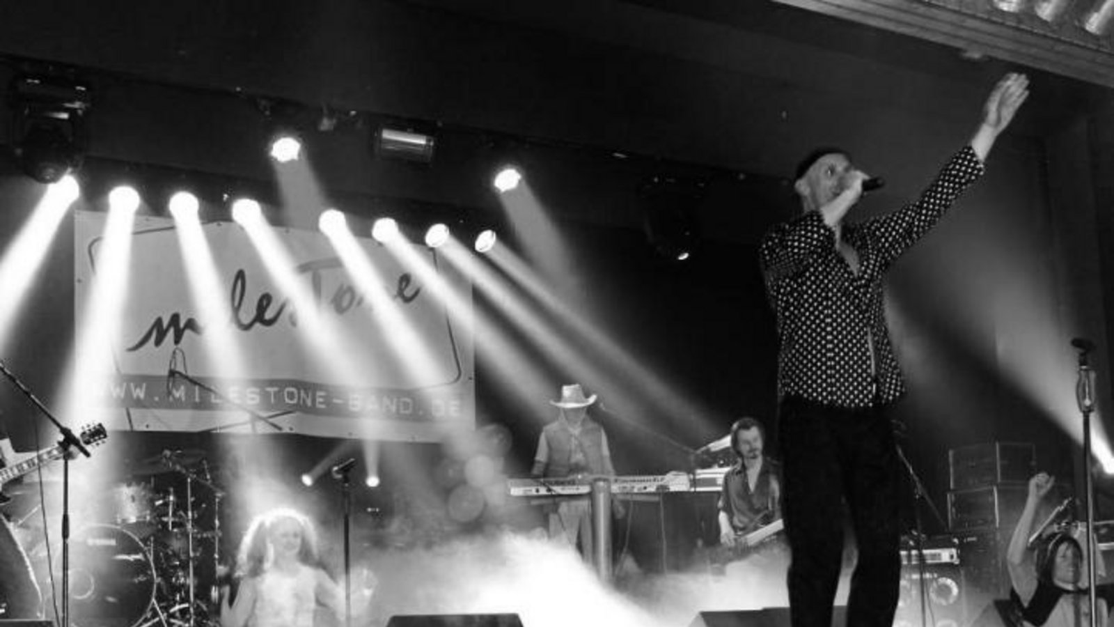 Die Band Milestone spielt am Samstag in Sersheim. Foto: p Die Band Milestone spielt am Samstag in Sersheim. Foto: p