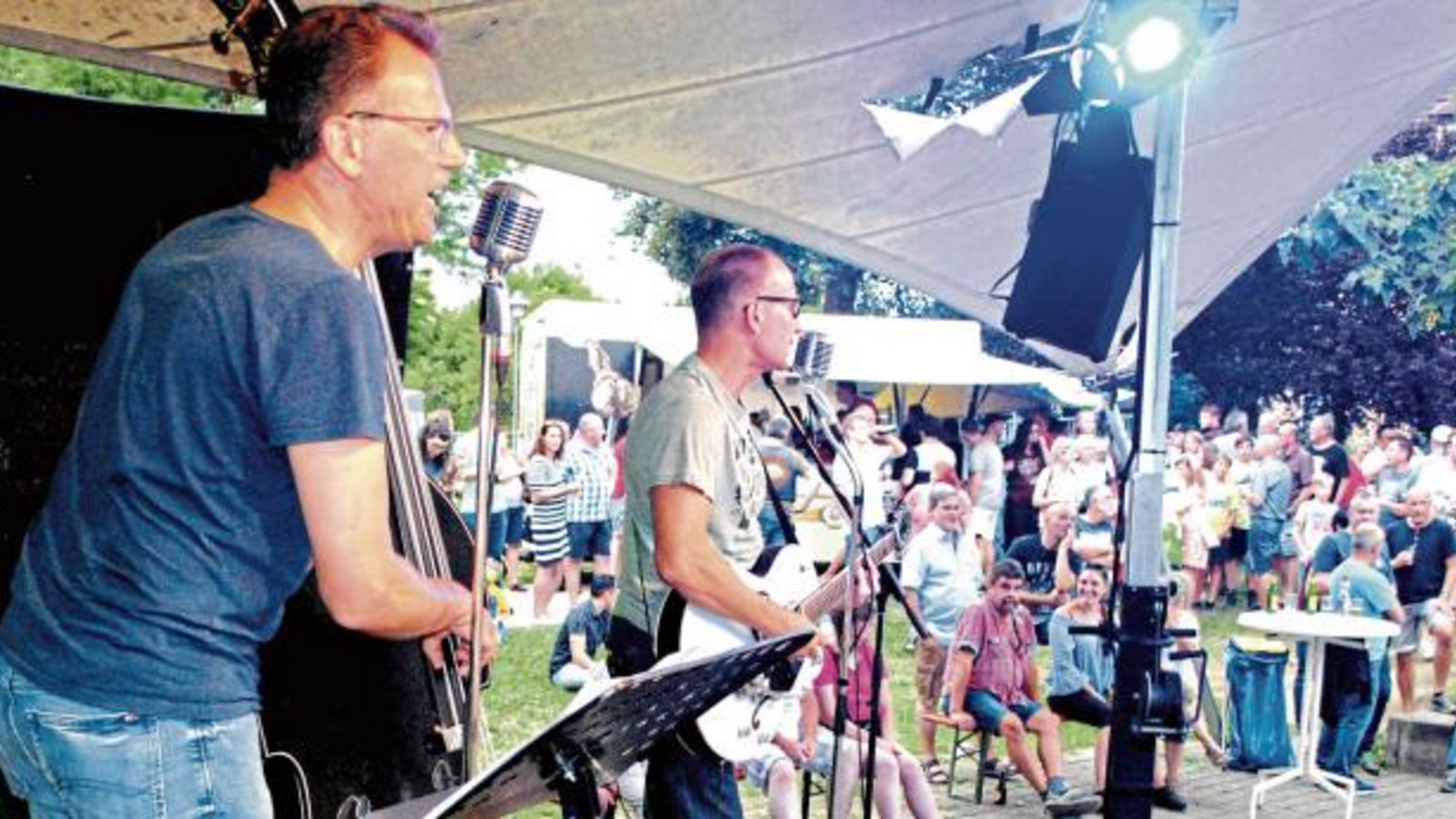 Klassischen Rock’n’Roll gab es mit The Boosters aus Karlsruhe.  Foto: Stahlfeld