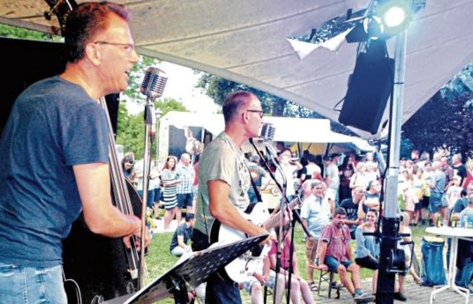 Klassischen Rock’n’Roll gab es mit The Boosters aus Karlsruhe.  Foto: Stahlfeld
