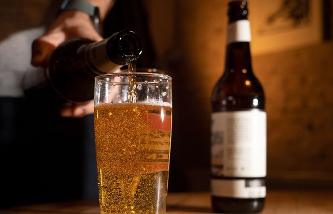 Kein Bier für mehrere Wochen? Für viele Deutsche denkbar - sie würden beim Fasten am ehesten auf Alkohol verzichten.<span class='image-autor'>Foto: Franziska Gabbert/dpa</span>