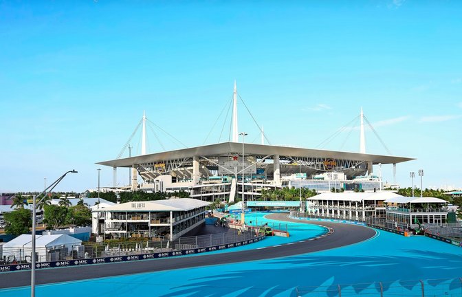 Das Formel-1-Rennen in Miami rund um  das Hard Rock Stadium hat Event-Charakter.<span class='image-autor'>Foto: IMAGO/Christian Kolbert</span>