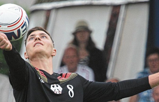 Johannes Jungclaussen hat in den zwei Spielen, die für das Erreichen des EM-Finales nötig waren, auf der ungewohnten Position hinten links gespielt. Foto: Spille