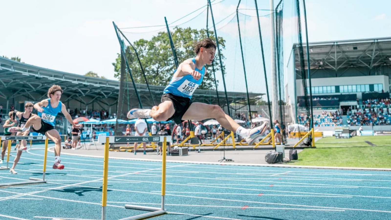 Jannis Gartmann in Wattenscheid bei seinem Rennen über 400 Meter Hürden.Eibner-Pressefoto/Stefan Mayer