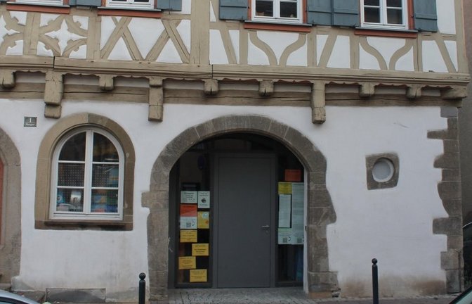 Die Zukunft der Enzweihinger Ortsbücherei im Großen Haus beschäftigt Bürger und Ortschaftsrat. <span class='image-autor'>Foto: Pfisterer</span>