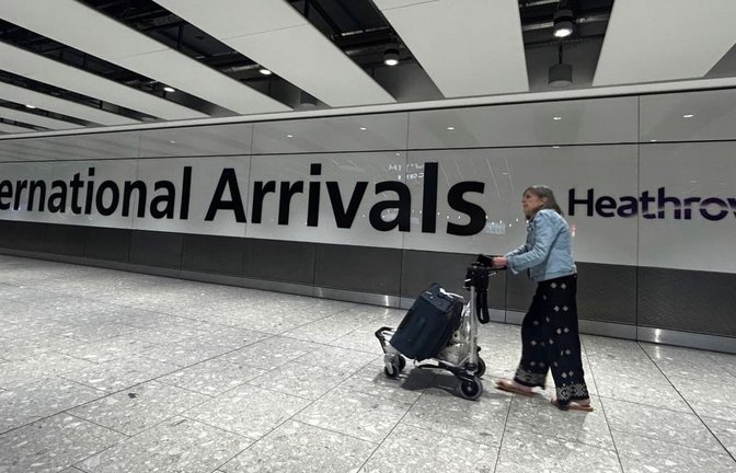 Unter anderem der Londoner Flughafen Heathrow war von einer Störung bei der Flugsicherung betroffen. (Archiv)<span class='image-autor'>Kirsty Wigglesworth/AP/dpa</span>