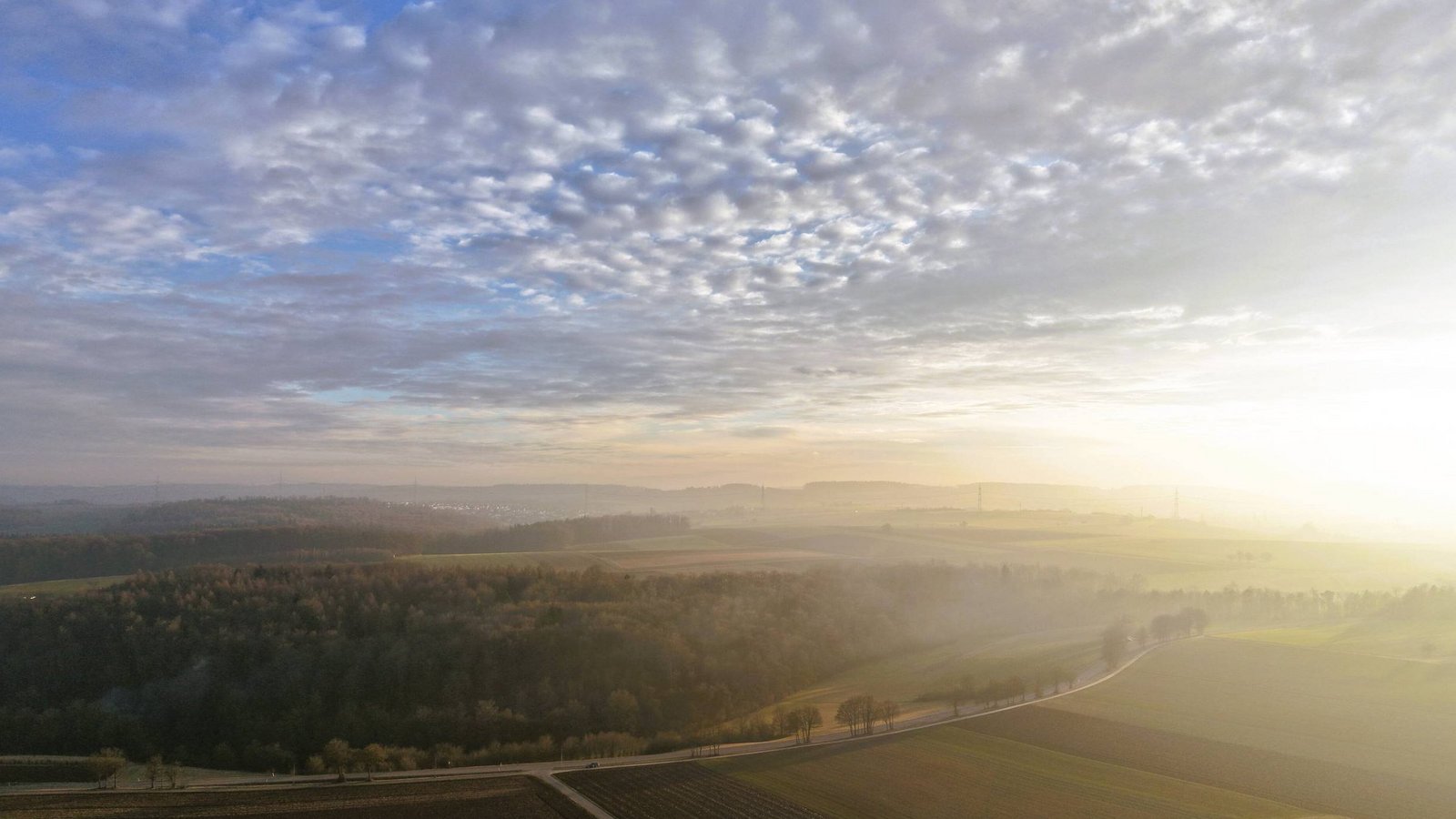 An der L 1125 zwischen Großglattbach und Pinache könnten die Windkraftanlagen entstehen. Foto: Küppers An der L 1125 zwischen Großglattbach und Pinache könnten die Windkraftanlagen entstehen. Foto: Küppers