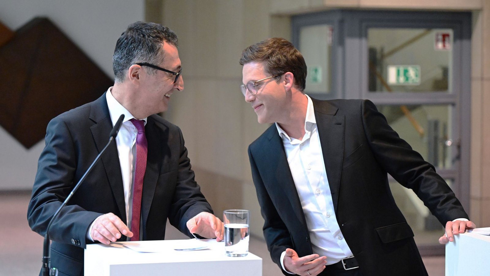 Frische Harmonie: Özdemir und HagelFoto: Bernd Weißbrod/dpa