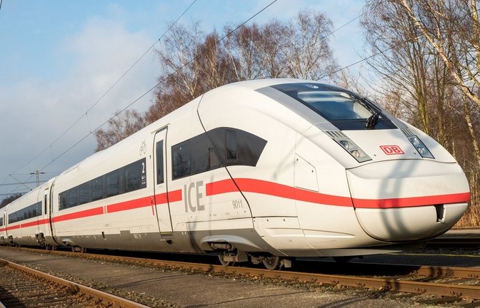 Der ICE 4 ist künftig auch zwischen Stuttgart und dem Bodensee unterwegs.<span class='image-autor'>Foto: dpa/Daniel Bockwoldt</span>