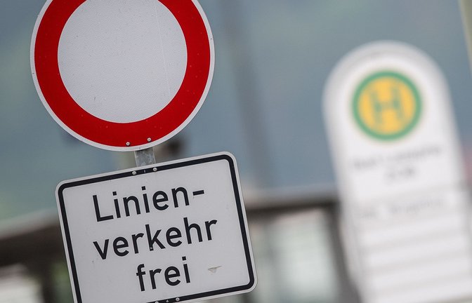 Die 68-Jährige wendete verbotenerweise. (Symbolbild)<span class='image-autor'>Foto: dpa/Marius Becker</span>