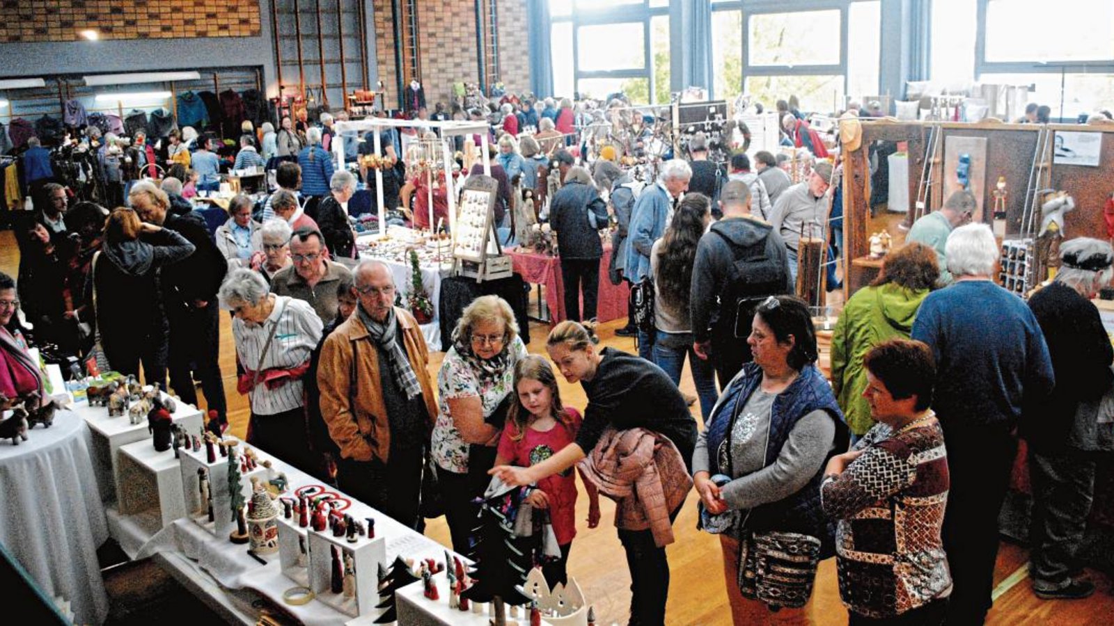 Rund 3000 Besucher kamen am Wochenende zum Kunsthandwerkermarkt nach Illingen. Fotos: Stahlfeld