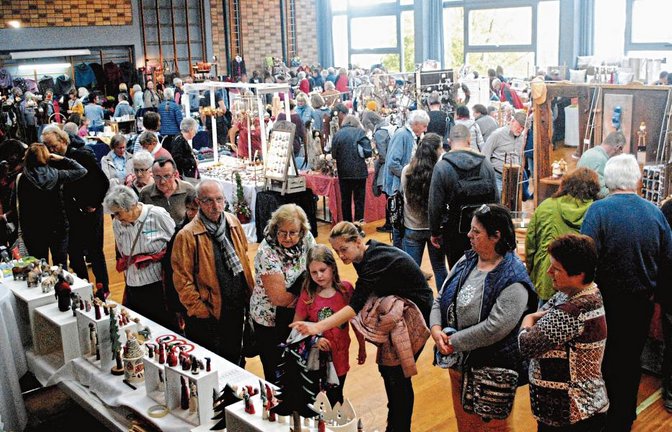 Rund 3000 Besucher kamen am Wochenende zum Kunsthandwerkermarkt nach Illingen. Fotos: Stahlfeld