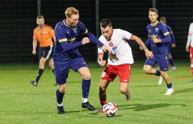 Leon Kuonath (li.) und der TV Darmsheim ziehen ins Achtelfinale des Bezirkspokals Stuttgart/Böblingen ein.<span class='image-autor'>Stefanie Schlecht</span>
