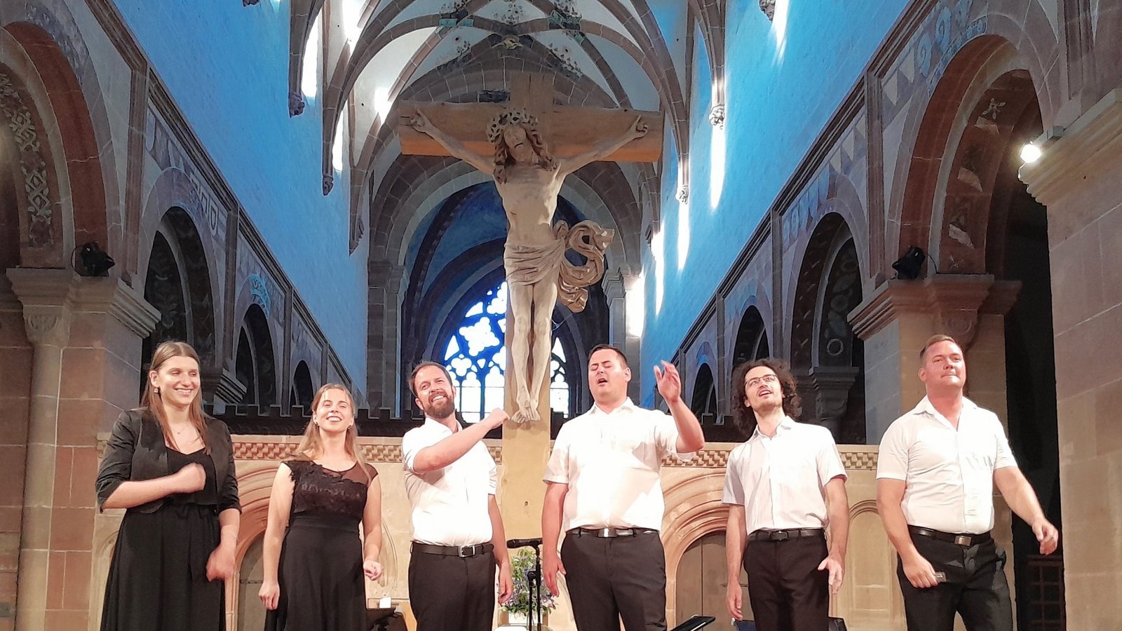 Das Ingenium Ensemble (von links): Ema Pavlic (Sopran), Petra Frece (Mezzo-Sopran), Domen Anlovar (Tenor), Bla Strmole (Tenor und Moderator), Matja Strmole (Bariton) and Ambro Rener (Bass) begeistern ihr Publikum mit ihrer unvergleichlich hohen Gesangskultur. Foto: Filitz