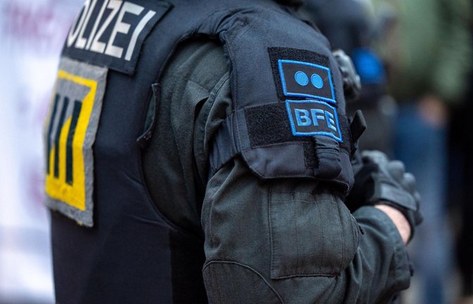 Ein Gruppenführer der 3.  Beweissicherungs- und Festnahmeeinheit: Ohne spezielle Ausrüstung in fast täglich bei gefährliche Lagen eingesetzt.<span class='image-autor'>Foto: Eibner-Pressefoto/Dennis Duddek</span>