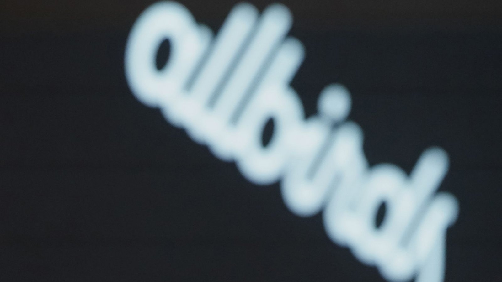 Die einstige Schuhfirma Allbirds will jetzt stattdessen im Geschäft mit KI-Infrastruktur aktiv sein. (Archivbild)<span class='image-autor'>Foto: Marcus Brandt/dpa</span>