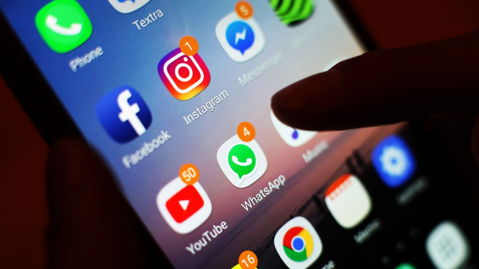 Nachrichtenportale sind auf dem Smartphone nur eine Option unter vielen anderen Versuchungen.Foto: dpa/Yui Mok Nachrichtenportale sind auf dem Smartphone nur eine Option unter vielen anderen Versuchungen.Foto: dpa/Yui Mok