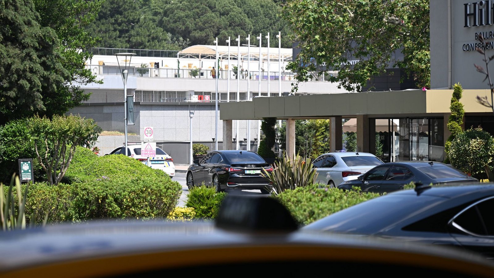 Die russische Delegation bricht zu den Gesprächen in Istanbul auf.Foto: IMAGO/SNA/IMAGO/Evgeny Biyatov Die russische Delegation bricht zu den Gesprächen in Istanbul auf.Foto: IMAGO/SNA/IMAGO/Evgeny Biyatov