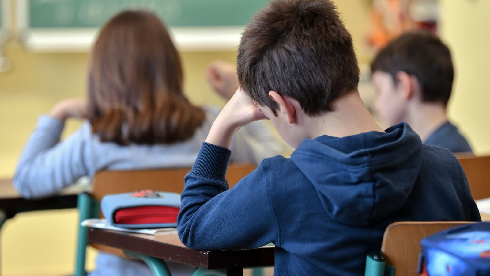 91 Prozent der Betroffenen gaben die Schule als Ort der Vorfälle an (Symbolfoto).Foto: Patrick Pleul/dpa-Zentralbild/dp/Patrick Pleul 91 Prozent der Betroffenen gaben die Schule als Ort der Vorfälle an (Symbolfoto).Foto: Patrick Pleul/dpa-Zentralbild/dp/Patrick Pleul