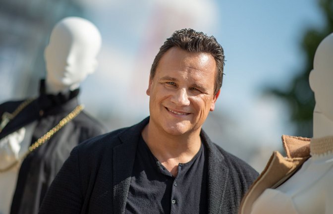 Designer und Moderator Guido Maria Kretschmer kürt diese Woche die „Shopping Queen“ Stuttgarts.<span class='image-autor'>Foto: dpa/Monika Skolimowska</span>