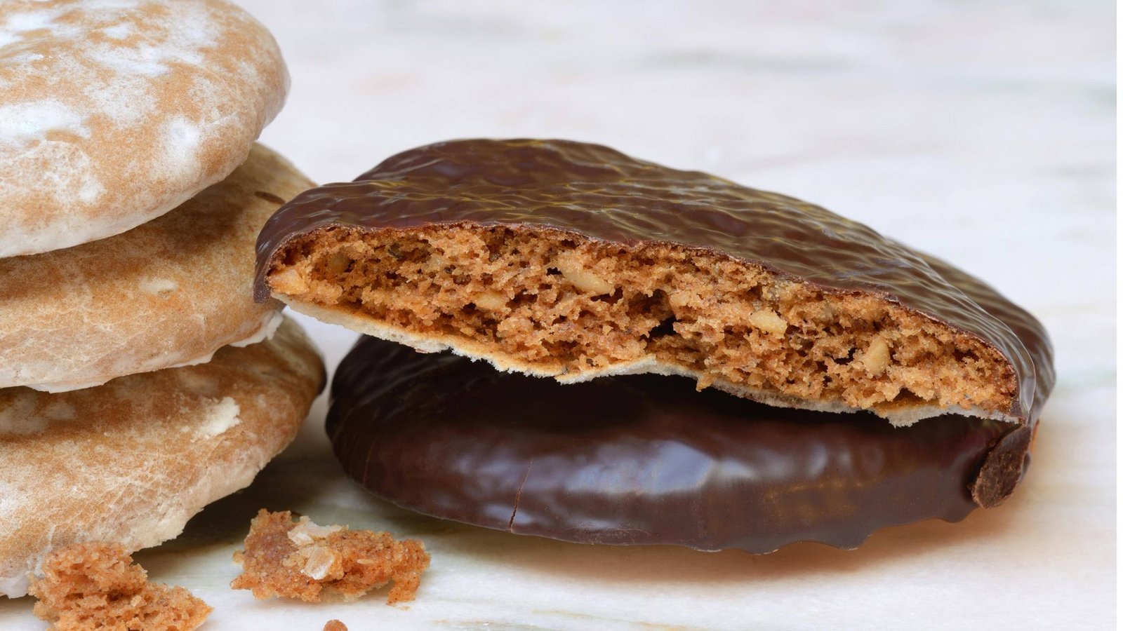 Lebkuchen sind ein typisch deutsches Weihnachtsgebäck.Foto: imago images/imagebroker/imageBROKER/J. Pfeiffer via www.imago-images.de Lebkuchen sind ein typisch deutsches Weihnachtsgebäck.Foto: imago images/imagebroker/imageBROKER/J. Pfeiffer via www.imago-images.de
