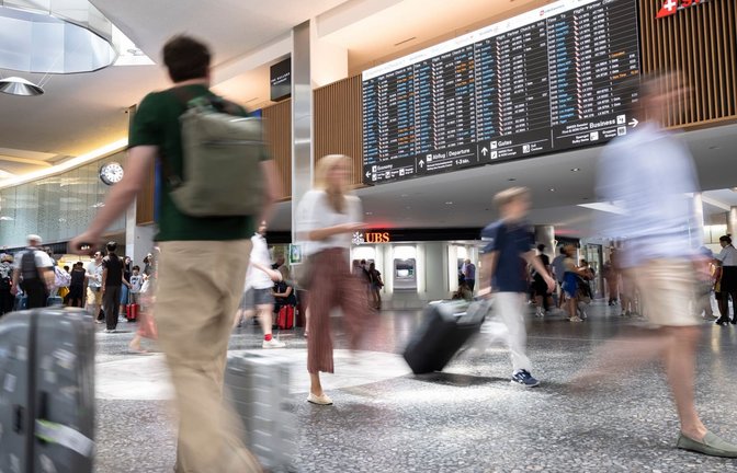Am Flughafen Zürich verbindet die «Heidi-Bahn» das Hauptgebäude mit einem Terminal (Symbolbild)<span class='image-autor'>Andreas Becker/KEYSTONE/dpa</span>