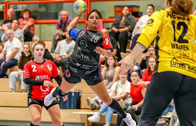 Die pfeilschnelle Seema Awad trifft im Spiel gegen den&nbsp; HSG St. Leon/Reilingen sieben Mal.<span class='image-autor'>Günter Schmid</span>