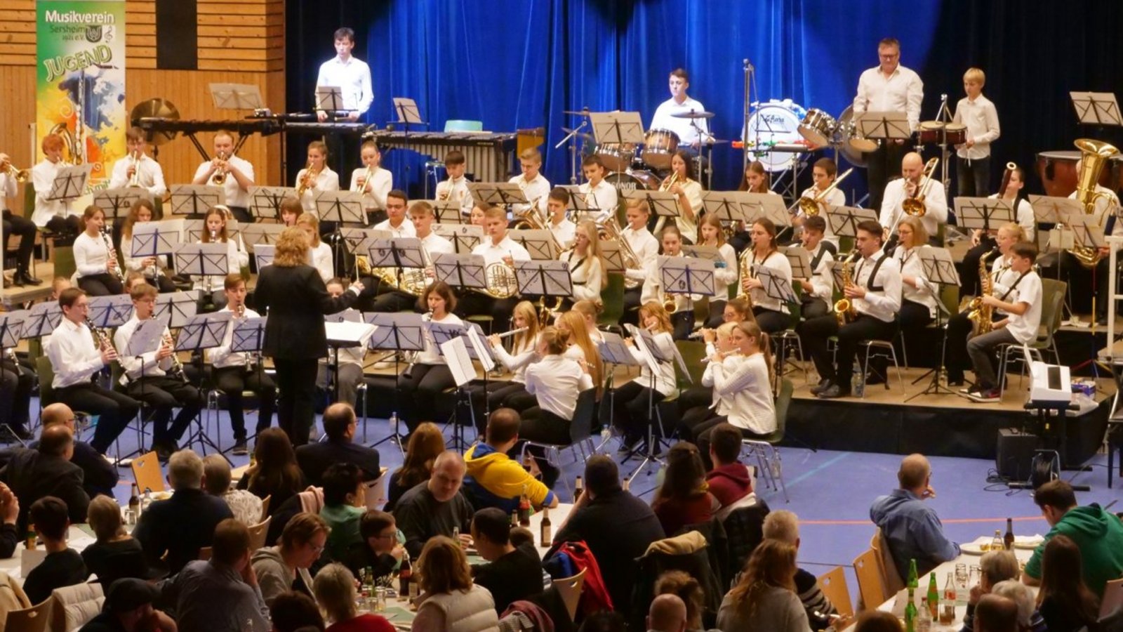 Der Musikverein Sersheim präsentierte am Samstagabend sein jüngstes Jahreskonzert in der Sport- und Kulturhalle. Foto: Friedrich Der Musikverein Sersheim präsentierte am Samstagabend sein jüngstes Jahreskonzert in der Sport- und Kulturhalle. Foto: Friedrich