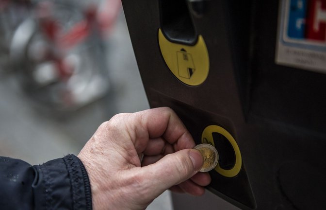 Ein Stadtmitarbeiter aus dem bayerischen Kempten soll Münzen im Gesamtwert von rund einer Million Euro aus Parkautomaten gestohlen haben (Symbolfoto).<span class='image-autor'>Foto: Lichtgut/Max Kovalenko/Lichtgut/Max Kovalenko</span>