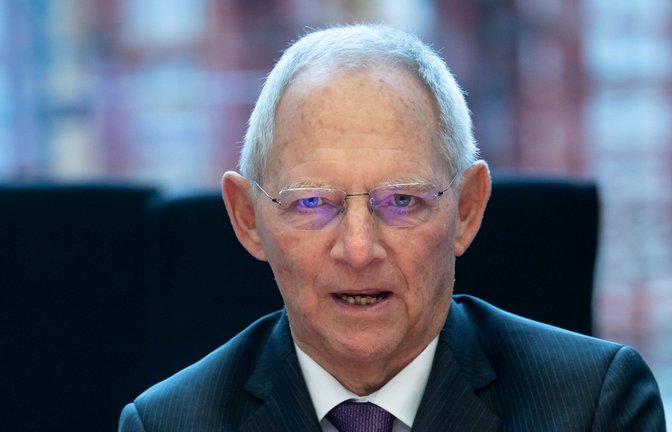 Wolfgang Schäuble (CDU) stand in stürmischen Zeiten zur Kanzlerin Merkel.<span class='image-autor'>Foto: dpa/Bernd von Jutrczenka</span>