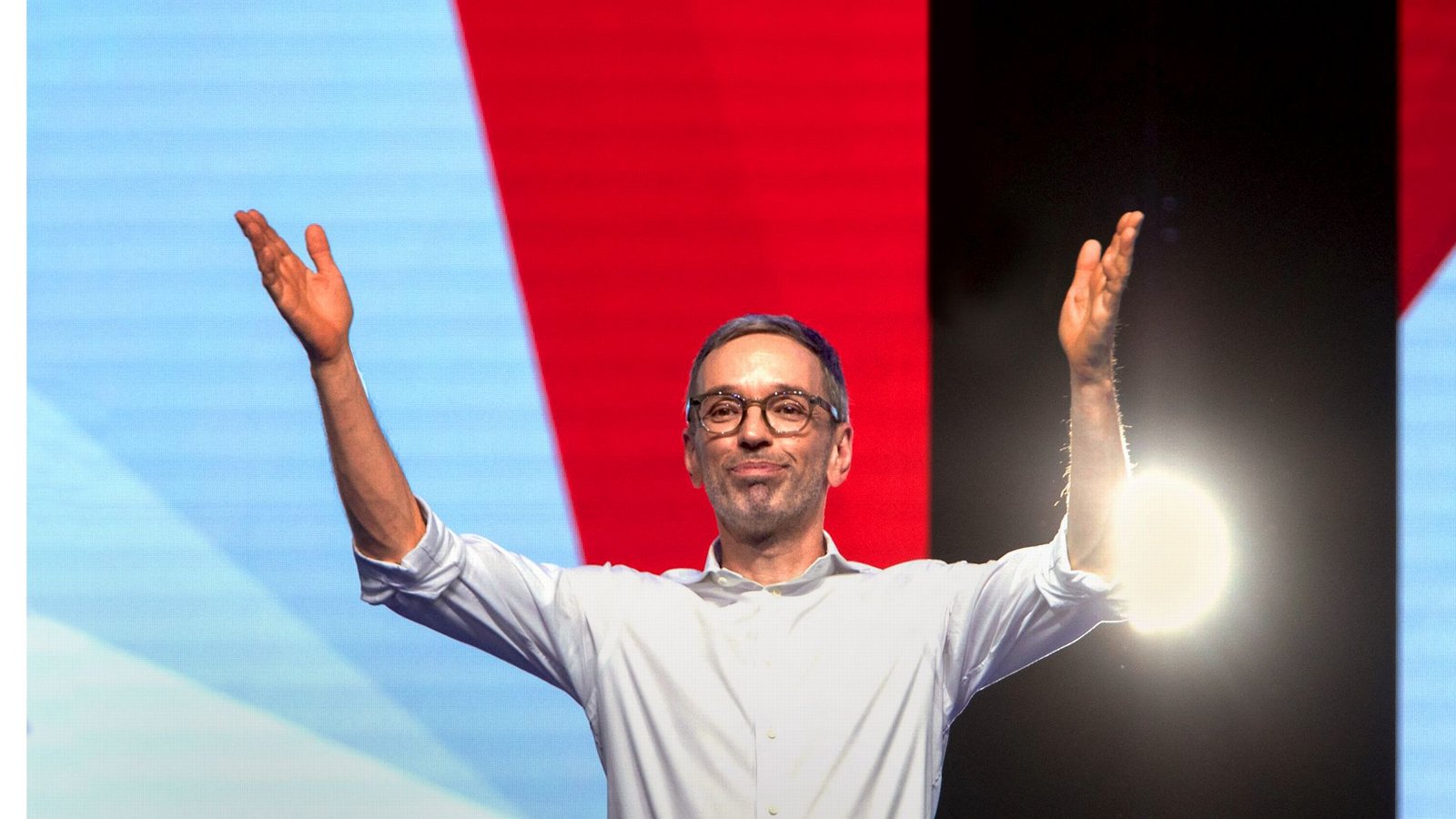 Setzt sich gerne in Szene: FPÖ-Politiker Herbert Kickl.Foto: AFP/ALEX HALADA Setzt sich gerne in Szene: FPÖ-Politiker Herbert Kickl.Foto: AFP/ALEX HALADA