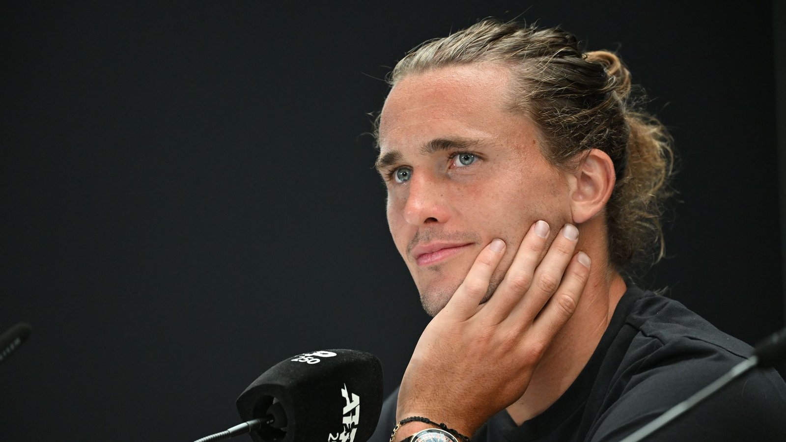 Auch Alexander Zverev unterstützt die Spieler-Forderung nach einer größeren Beteiligung an den Einnahmen im Tennis. (Archivbild)Foto: Marijan Murat/dpa Auch Alexander Zverev unterstützt die Spieler-Forderung nach einer größeren Beteiligung an den Einnahmen im Tennis. (Archivbild)Foto: Marijan Murat/dpa