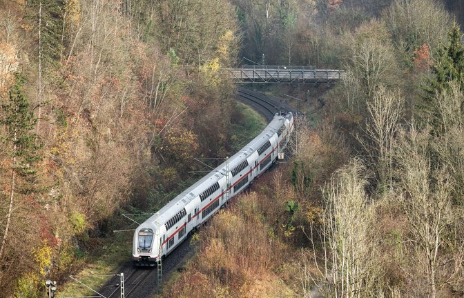 Ob die Intercity-Züge mit dem Deutschlandticket genutzt werden dürfen, war bis zuletzt unklar.<span class='image-autor'>Foto: dpa/Silas Stein</span>