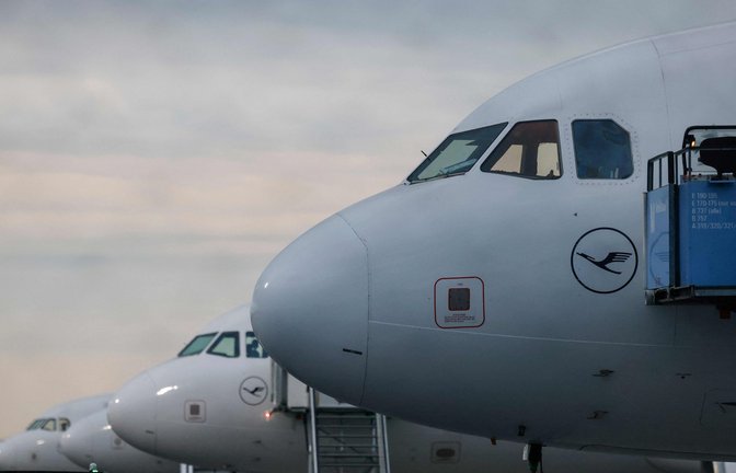 Der Streik der Lufthansa-Flugbegleiter ist beendet. (Symbolbild)<span class='image-autor'>Foto: AFP/MICHAELA STACHE</span>