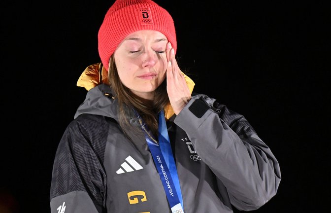 Laura Nolte konnte sich über ihre Silbermedaille zunächst nicht so richtig freuen.<span class='image-autor'>Foto: Robert Michael/dpa</span>