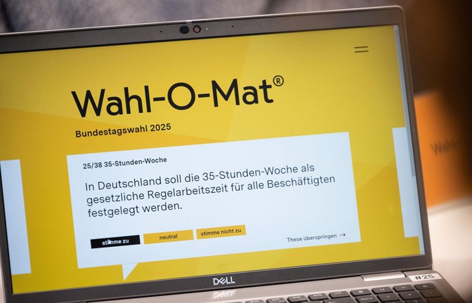 Der Wahl-O-Mat ist als neutrale Hilfe zum Abgleich der eigenen Position mit der der Parteien gedacht. (Symbolbild)<span class='image-autor'>Foto: dpa/Sebastian Gollnow</span>