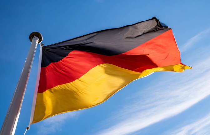 Am 17. Juni ist in Deutschland beflaggt – aber warum eigentlich?<span class='image-autor'>Foto: IMAGO/H. Tschanz-Hofmann</span>