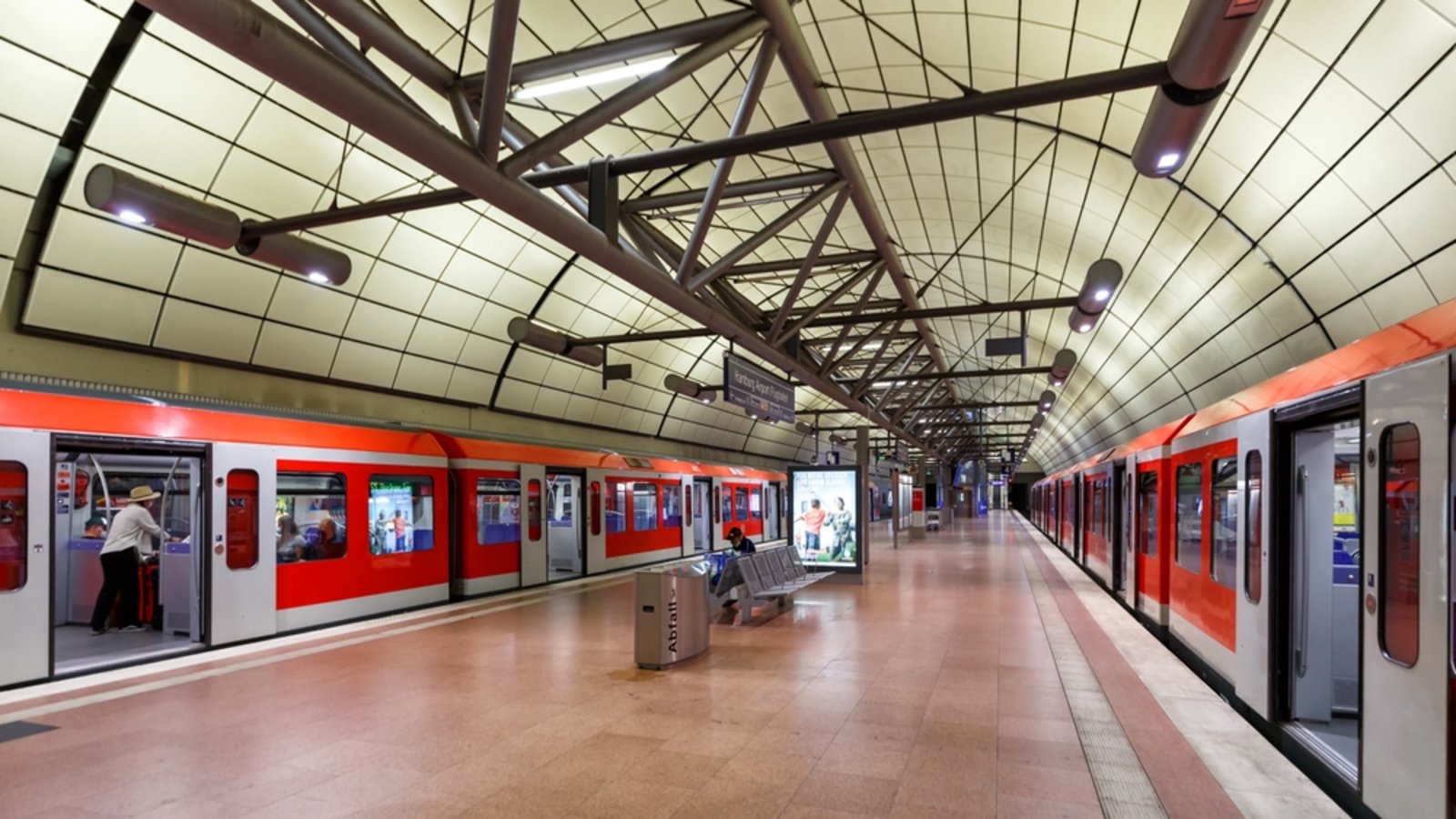 Die S-Bahnen sollten am Freitag normal verkehren.Foto: Markus Mainka / shutterstock.com Die S-Bahnen sollten am Freitag normal verkehren.Foto: Markus Mainka / shutterstock.com