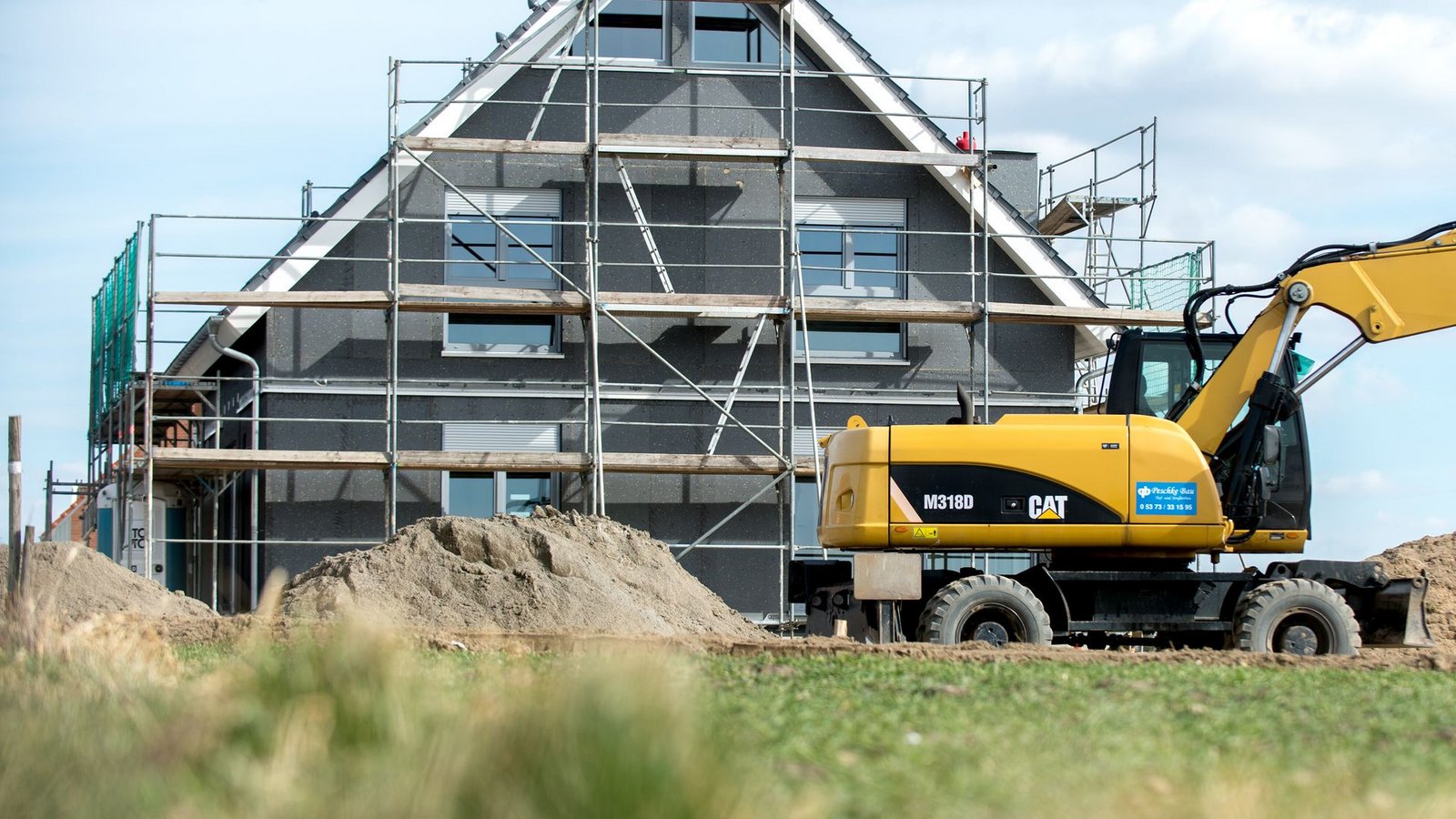 Eigenheime sind gefragt: Die Preise steigen wieder. (Symbolbild)Foto: Hauke-Christian Dittrich/dpa/dpa-tmn