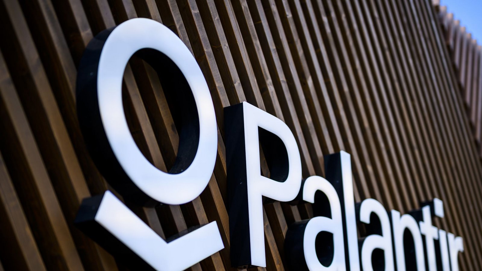 Das Londoner Rathaus stoppt einen Deal der Met Police mit Palantir. (Symbolbild)Foto: Gian Ehrenzeller/KEYSTONE/dpa Das Londoner Rathaus stoppt einen Deal der Met Police mit Palantir. (Symbolbild)Foto: Gian Ehrenzeller/KEYSTONE/dpa