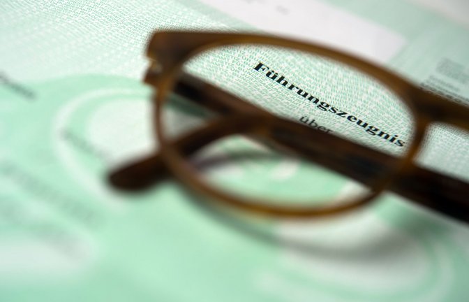 Im privaten Führungszeugnis werden Vorstrafen aufgelistet.<span class='image-autor'>Foto: dpa/Franziska Gabbert</span>