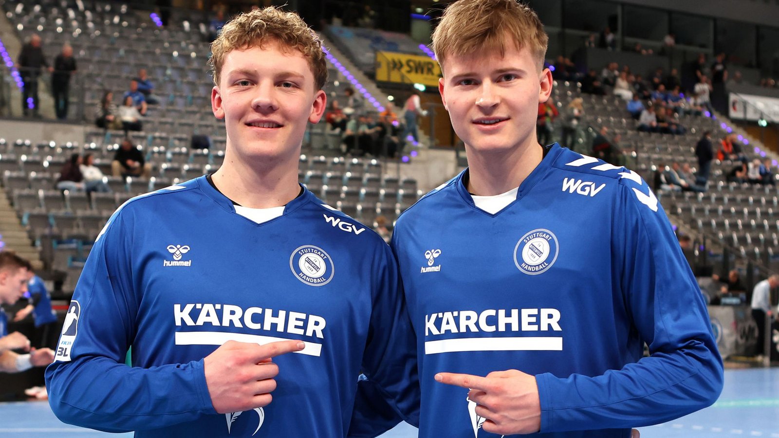 Zwei 19-jährige Handball-Bundesligaspieler des TVB Stuttgart: Max Heydecke (li.) und  Linus Schmid.Foto: Baumann/Julia Rahn