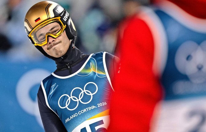 Philipp Raimund ist nach nach dem Springen von der Großschanze bedient.<span class='image-autor'>Foto: imago/Oliver Lerch</span>
